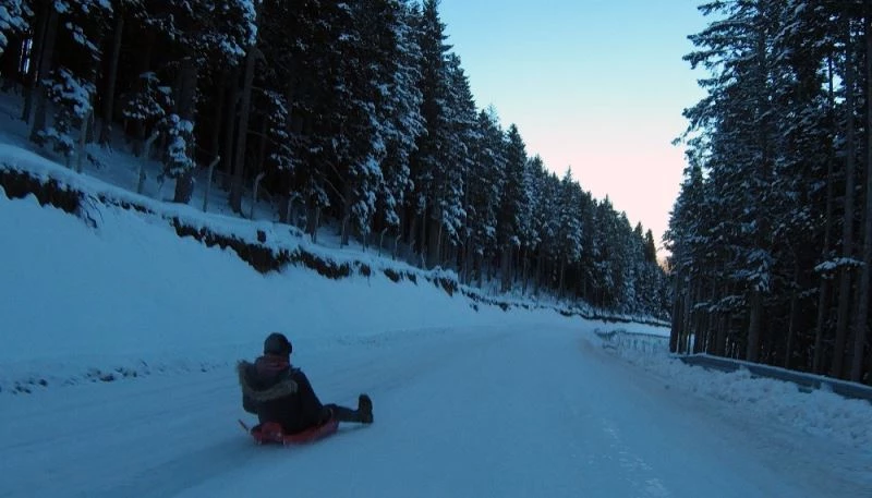 Giresun’un Kümbet Yaylasında kızakla kayak heyecanı

