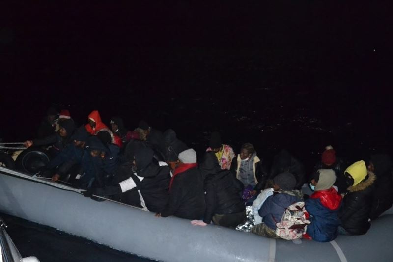 Yunanların Türk kara sularına ittiği 48 sığınmacı kurtarıldı
