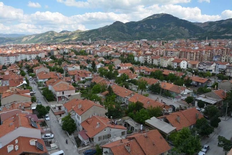 Isparta’da tespit edilen 997 riskli yapıdan 876’sının yıkımı gerçekleştirildi
