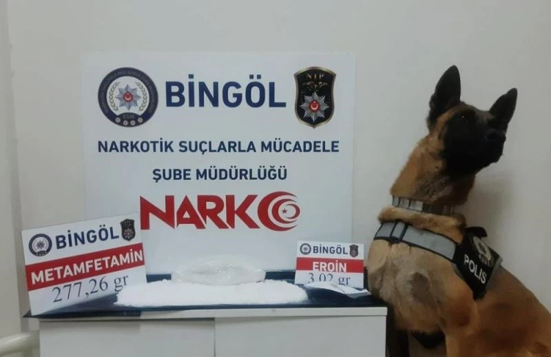 Bingöl’de kasık arasına gizlediği uyuşturucuyla yakalandı
