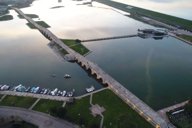 Tarihi köprüler restore ediliyor
