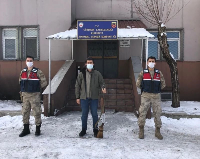 Van’da hem yasağa uymadılar, hem de yasak tüfekle ava çıktılar
