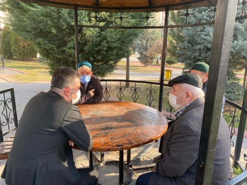 Başkan Ertuğrul Çetin sokakların nabzını tutuyor
