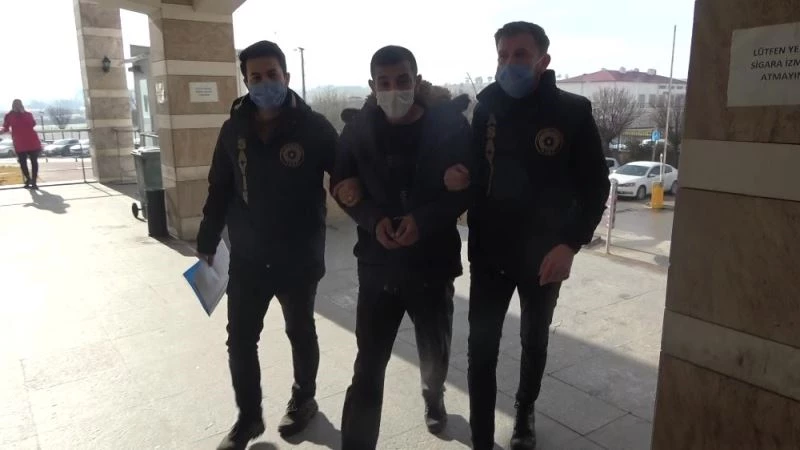 3 iş yerine girdi, son işinde yakayı ele verdi
