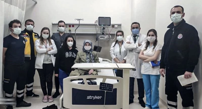 Naim Süleymanoğlu’nun annesi tedavi için Türkiye’ye getirildi
