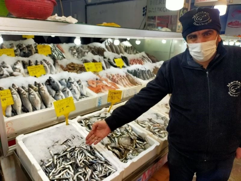 Kahramanmaraş’ta günde bir buçuk ton hamsi tüketiliyor

