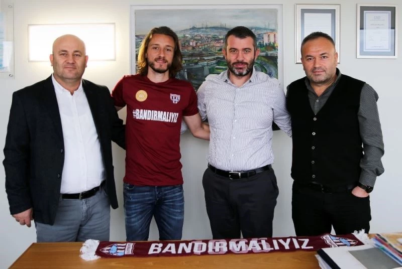 Taha Yalçıner Bandırmaspor’da
