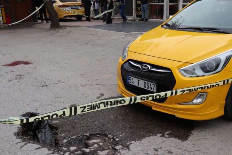 Şehrin göbeğinde taksiciyi av tüfeğiyle vurup kayıplara karıştı
