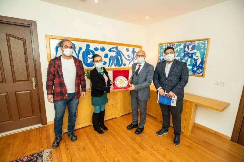 Sağlıkçılardan Başkan Soyer’e pandemi teşekkürü
