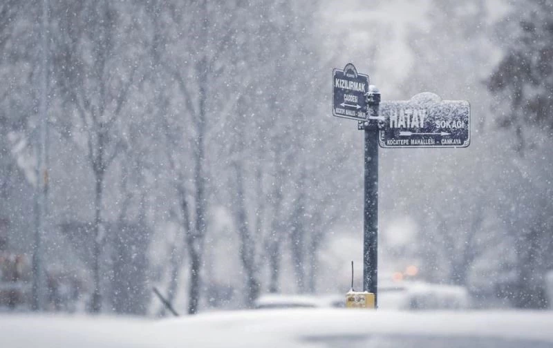 Bir sene arayla çekilen fotoğraf yaşanan kuraklığı gözler önüne serdi
