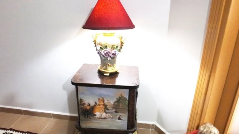 Evinin mutfağını atölye haline getirdi, rengârenk eserler üretti
