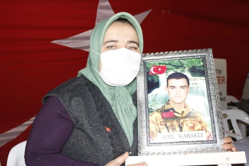 Bakan Soylu’nun ziyareti sırasında ağlayan anne yaşadıklarını anlattı
