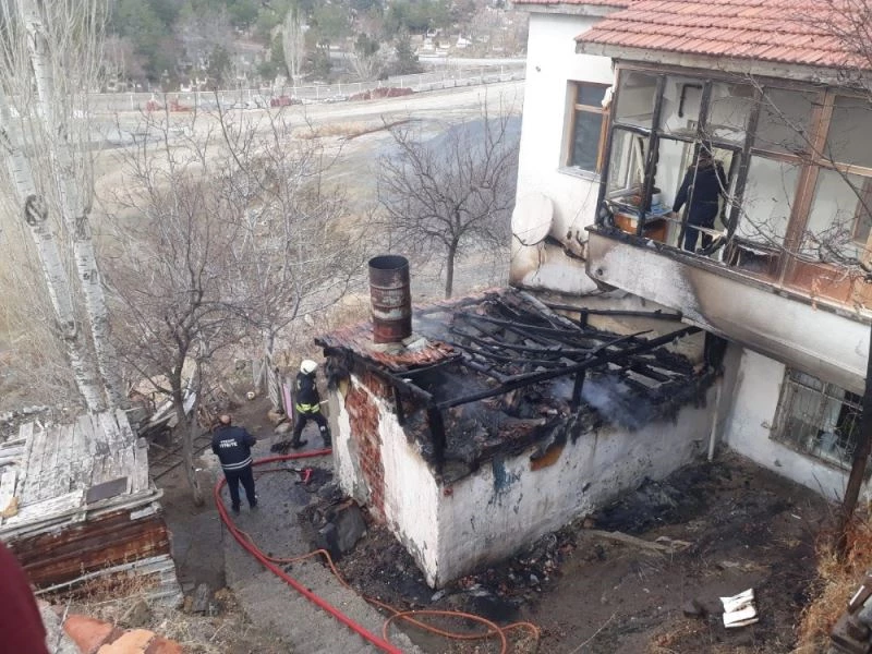 Tandırda çıkan yangın korkuttu
