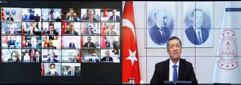 Uzaktan eğitime tablet desteğinde öğrencilere dağıtılan cihaz sayısı 313 bin 500’e ulaştı
