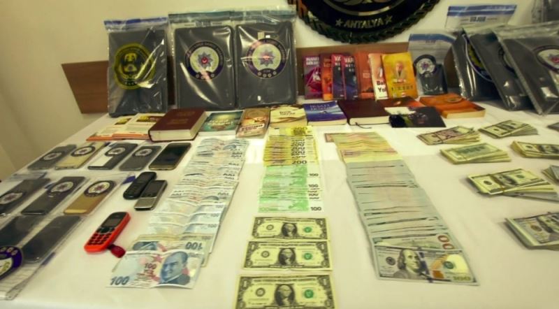 ’Hurma ticareti ’ adı altında örgüte finans sağladığı iddia edilen 32 FETÖ şüphelisi gözaltına alındı
