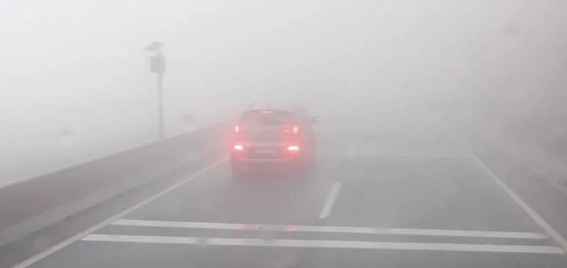 Sakar Rampası’nda etkili olan sis sürücülere zor anlar yaşattı
