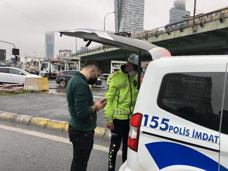 (Özel) Ehliyet ve kimliğini unutan fırıncı: “2 açma 15 lira, ben yedim 313 lira ceza”
