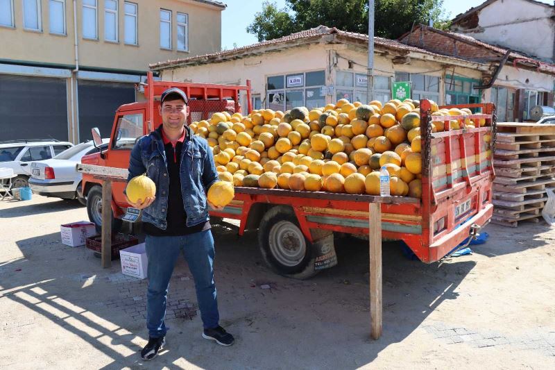 Günyüzü’nün meşhur ’Düvelek’ kavunu tezgahlarda yerini aldı
