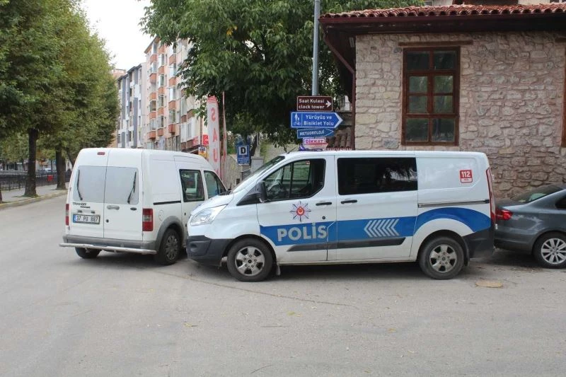 Bir süredir haber alınamayan şahıs evinde ölü bulundu
