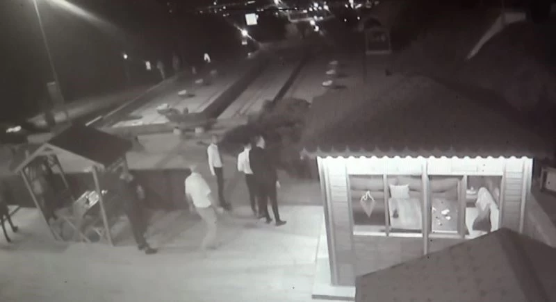 Ölümden saniyelerle kurtuldular, faciayı mescit önledi
