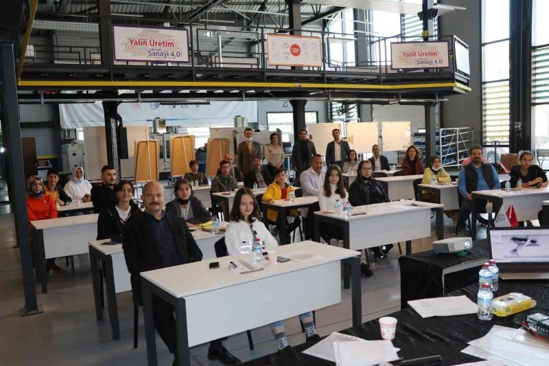 Gençler MEBET testinde ter döktü
