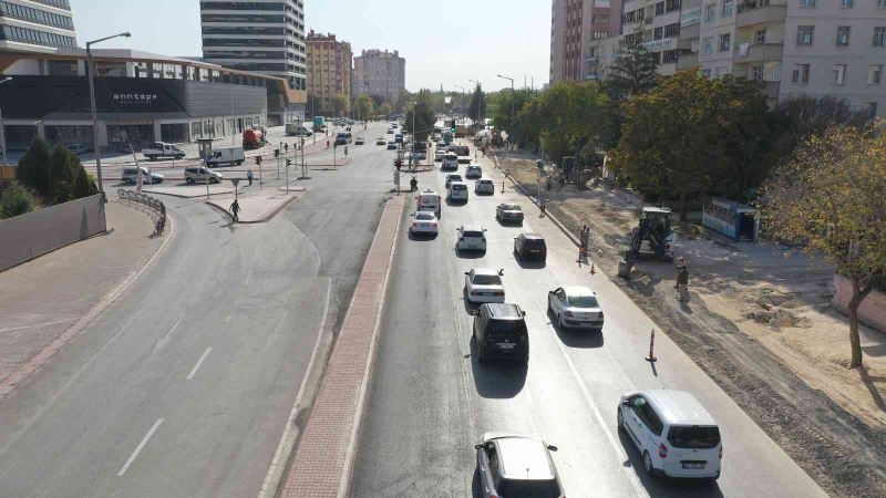 Konya Büyükşehir kavşak düzenlemeleriyle trafiği rahatlatıyor
