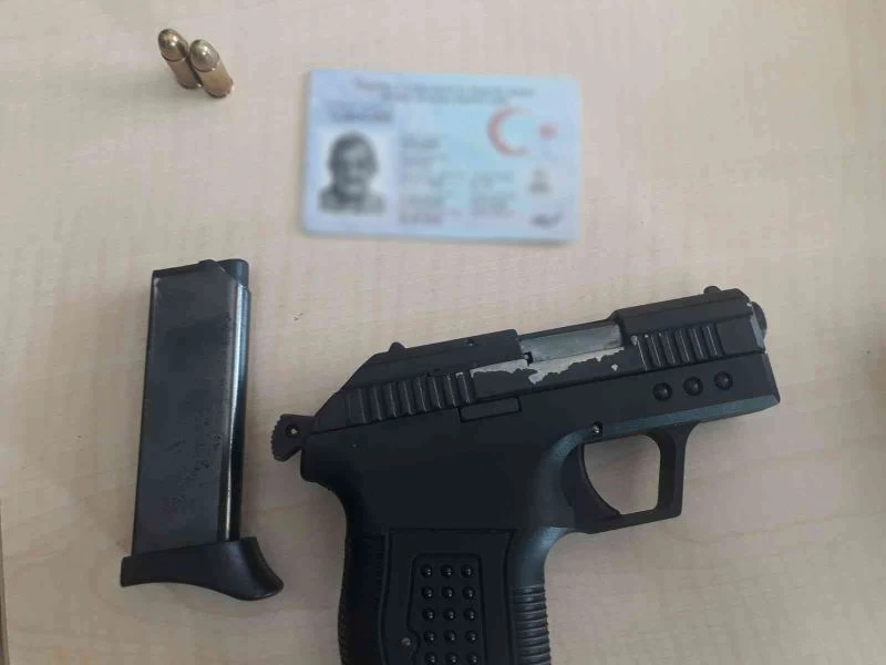 Pazardan dönen eski karısını silahla vuran saldırgan yakalandı
