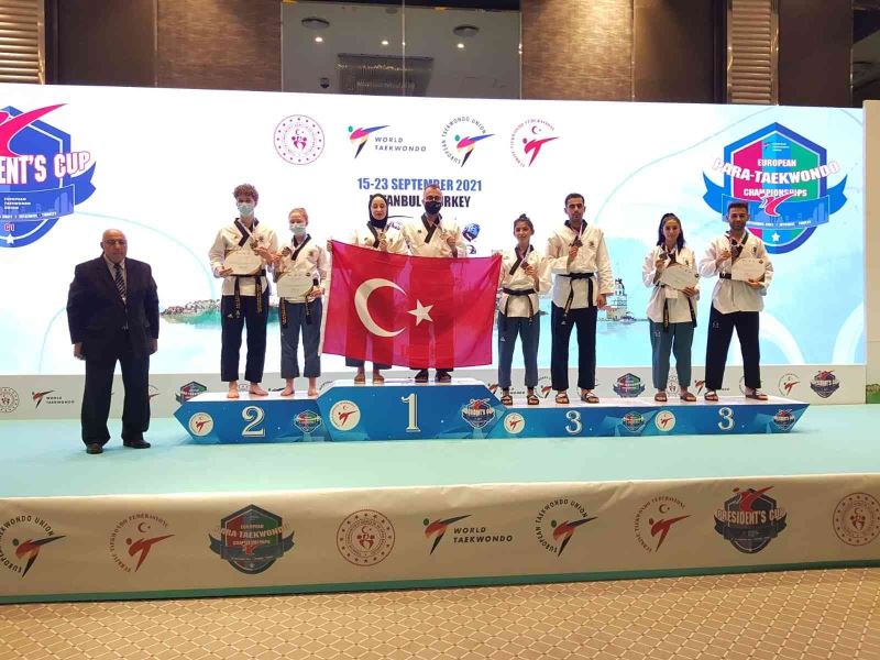 Taekwondo sporcuları İstanbul’dan madalyalar ile döndü
