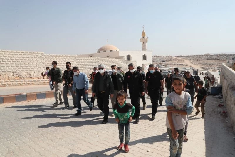 Vali Doğan ve AFAD Başkanı Sezer briket evleri inceledi
