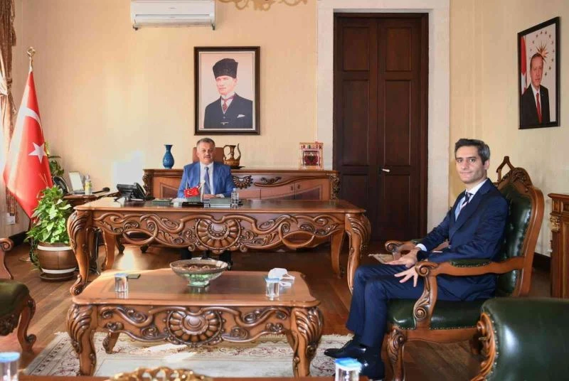 Vali Yazıcı, İl Sağlık Müdürlüğüne yeni atanan Başıbüyük’ü ağırladı
