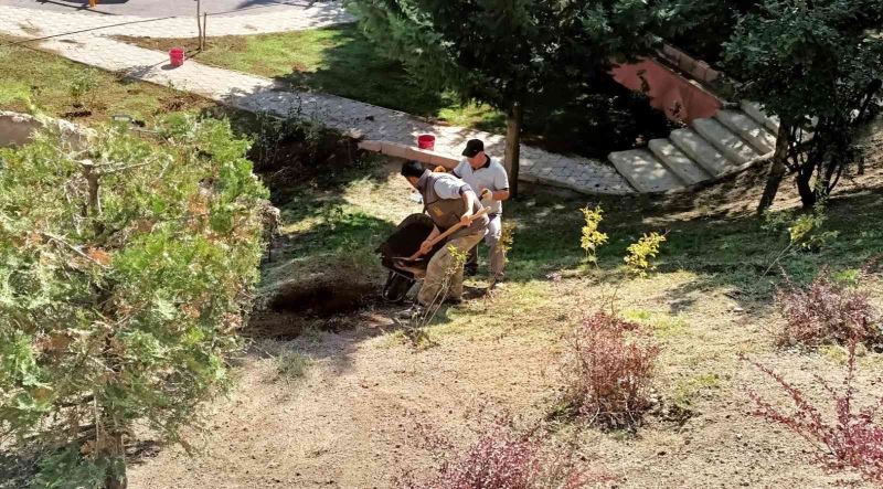 Keçiören’in parkları kışa hazırlanıyor
