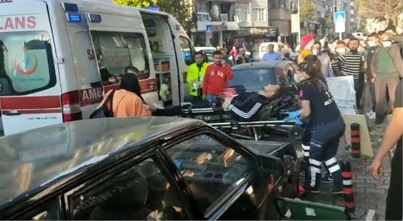 Caddede yürürken silahlı kavgada vurulan genç 4 gündür ölüm kalım savaşı veriyor
