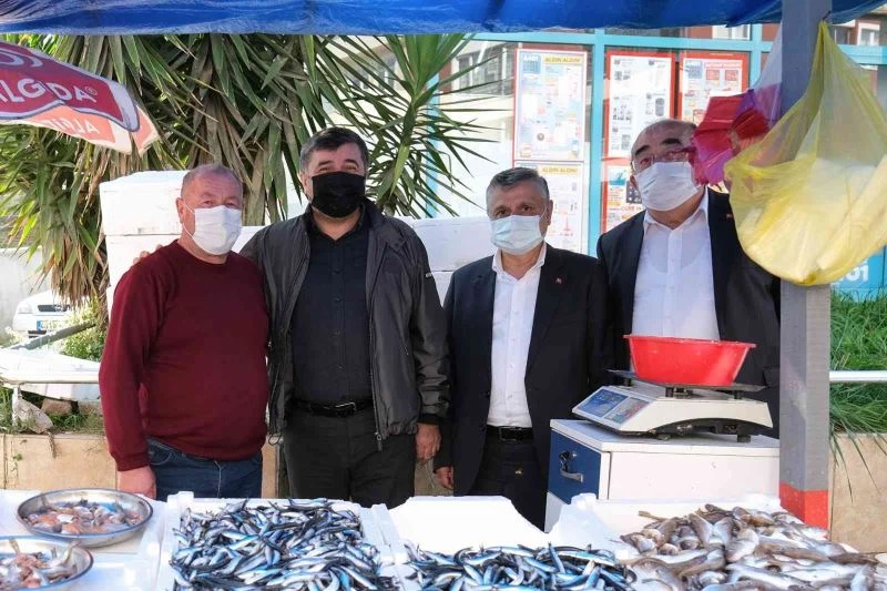 Başkan Şenlikoğlu, halk arasında ziyaretlerini sürdürüyor
