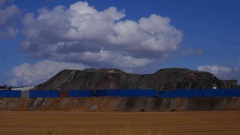 İzmir Büyükşehir Belediyesinden Foça’daki cüruf tesisini kapatma kararı
