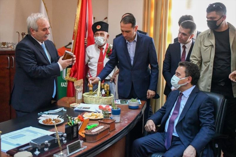 DEVA Partisi Genel Başkanı Babacan, yerli gübre sanayinde atılım yapacaklarını söyledi