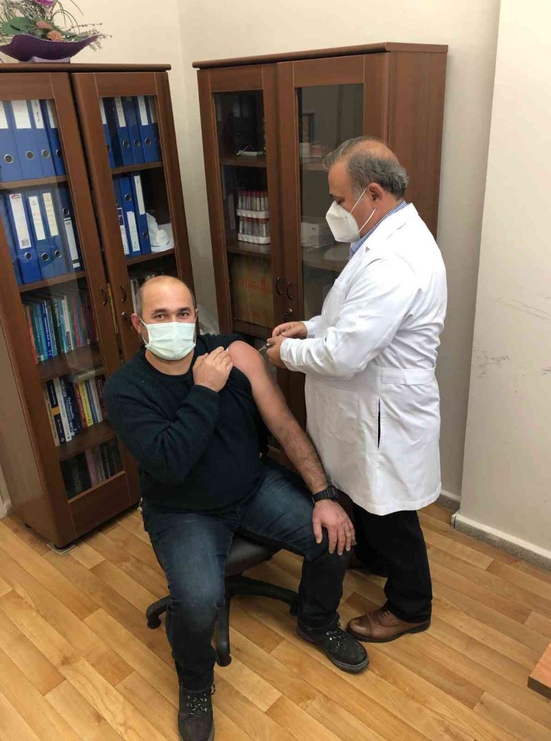Eskişehir’deki ilk Turkovac aşısı ESOGÜ Hastanesi’nde yapıldı
