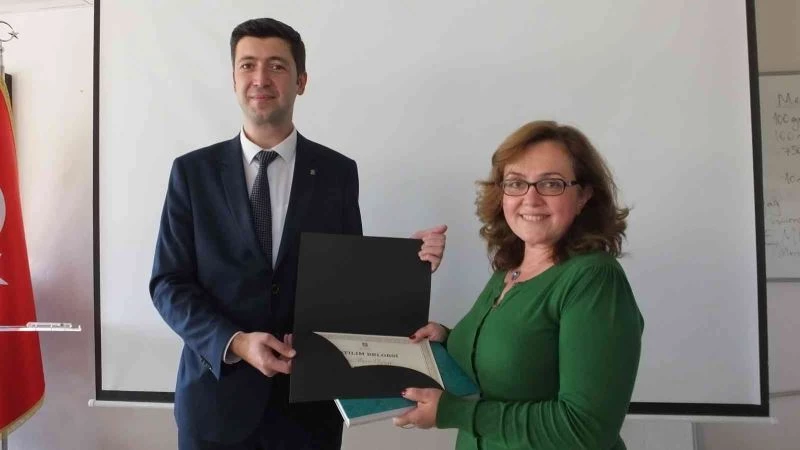 Burhaniye’de 80 kişiye tıbbı ve aromatik bitki yetiştiriciliği belgesi
