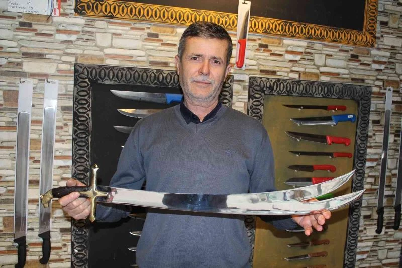 Yenilmez kahramanların kılıçları böyle yapılıyor
