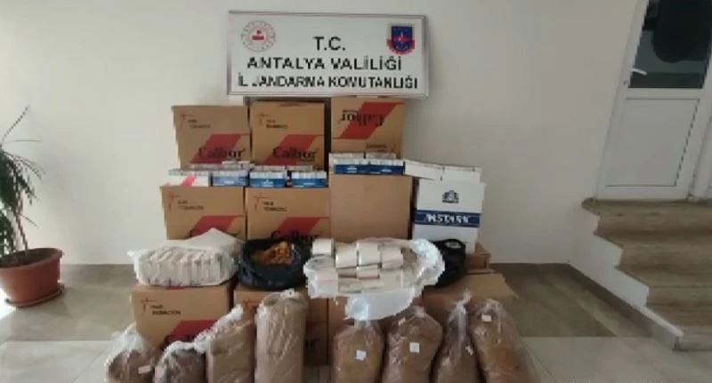 Kiraladıkları evi kaçak nargile tütün imalathanesine çevirmişler
