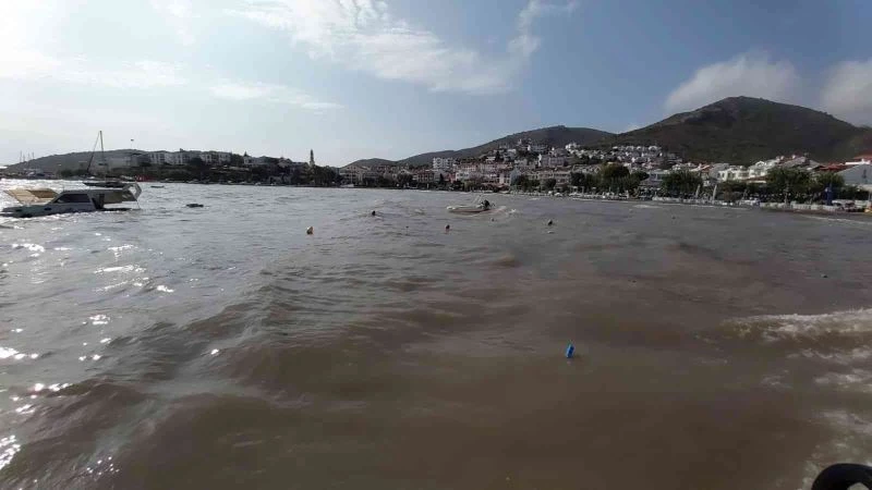 Olumsuz hava koşulları nedeniyle Datça’da batan tekne kurtarılamadı
