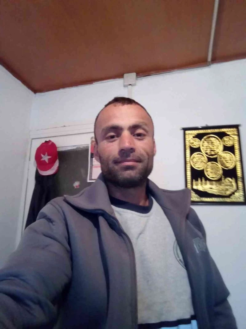 Yol vermedi diye temizlik işçisini bıçaklayarak öldürdü
