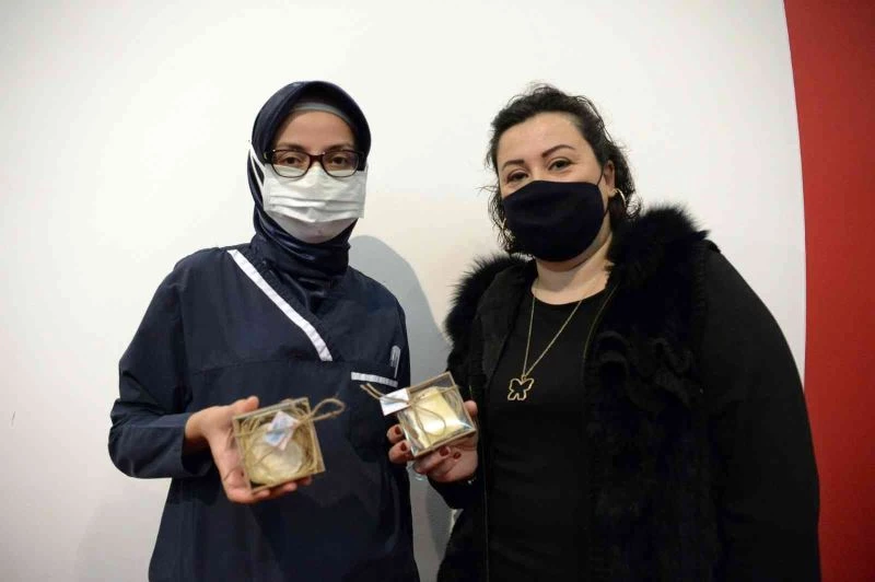 Kursiyerlerden sağlık personeline organik sabun
