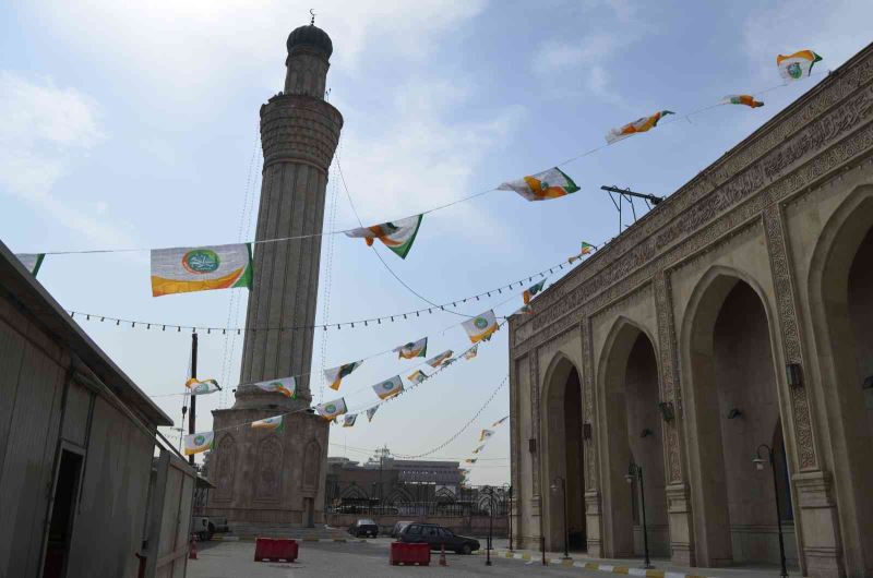 Bağdatlılar TİKA’nın restore ettiği Şeyh Abdulkadir Geylani Camii ve Türbesi’nin açılışı için Cumhurbaşkanı Erdoğan’ı bekliyor
