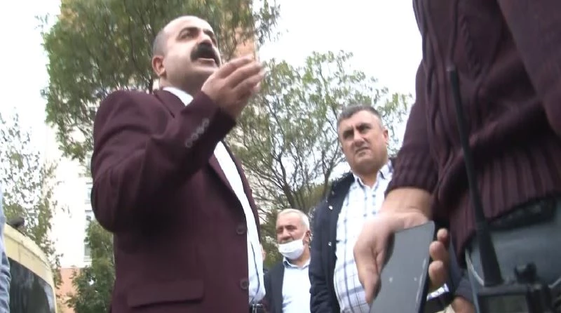 Başakşehir’de minibüsçü terörü: Çocukların oyun oynadığı alana daldı ardından gazetecileri tehdit etti
