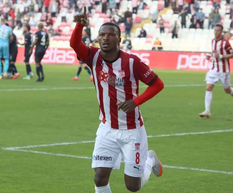 Olarenwaju Kayode, gol sayısını 2’ye yükseltti
