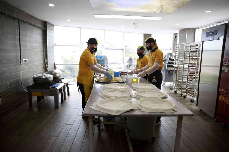 Eski hükümlü cezaevinde aldığı pasta eğitimiyle kendi işini kurdu
