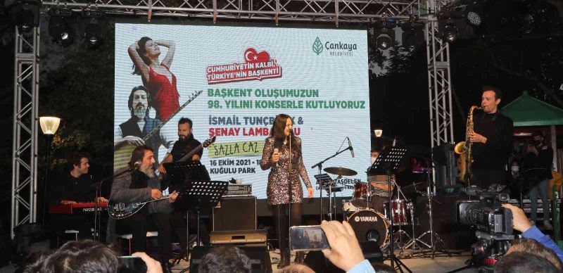 Ankara’nın başkent oluşunun 98’inci yılı kutlamalarında saz ile caz buluştu
