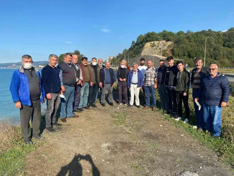 Alaplılı vatandaşlardan çimento yükleme iskelesi tepkisi
