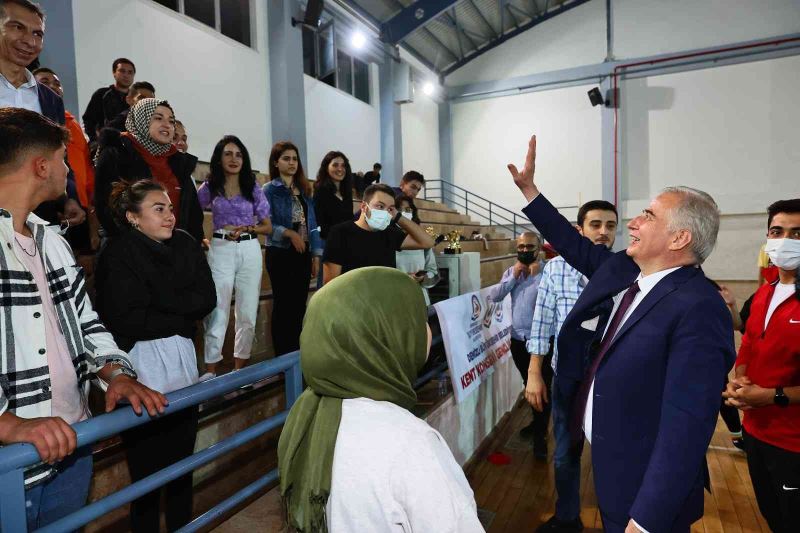 Şiddetsiz spor voleybol turnuvası düzenlendi
