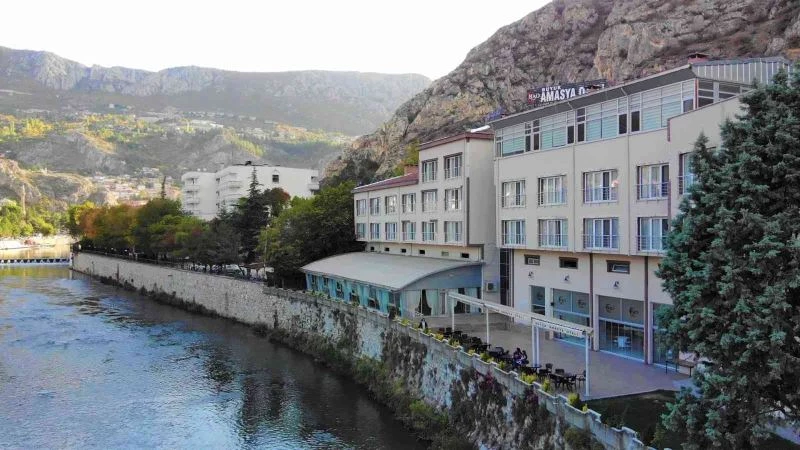 Üniversitelilere aylığı 500 TL’ye Yeşilırmak manzaralı otel

